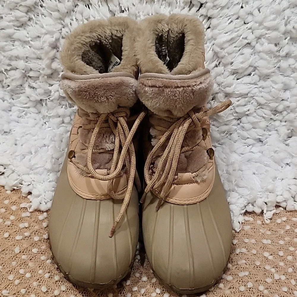 Baretrap Duck Boots - Picture 2 of 16